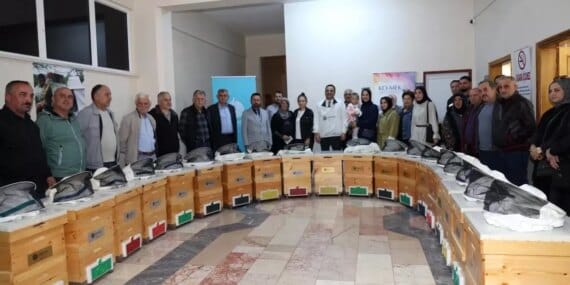 Yuvacık KO-MEK’te Arıcılık Kursu Mezunları Sertifikalarını Aldı